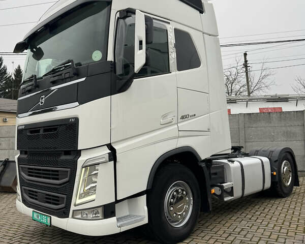 Белый Вольво FH 13, объемом двигателя 12.9 л и пробегом 870 тыс. км за 43500 $, фото 6 на Automoto.ua