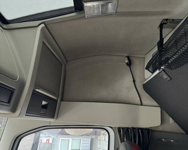 Белый Вольво FH 13, объемом двигателя 12.9 л и пробегом 870 тыс. км за 43500 $, фото 24 на Automoto.ua