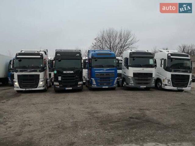 Білий Вольво FH 13, об'ємом двигуна 12.78 л та пробігом 735 тис. км за 54500 $, фото 28 на Automoto.ua