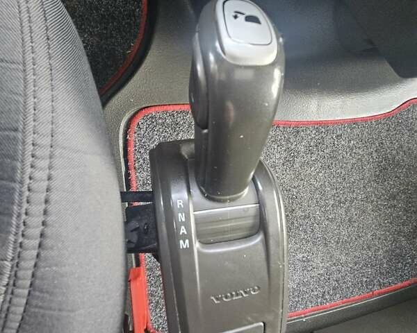 Белый Вольво FH 13, объемом двигателя 0 л и пробегом 735 тыс. км за 53000 $, фото 12 на Automoto.ua