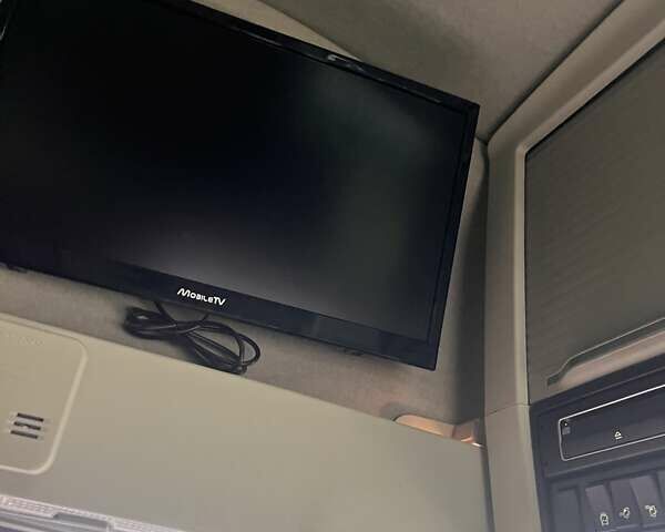 Белый Вольво FH 13, объемом двигателя 12.9 л и пробегом 817 тыс. км за 52726 $, фото 24 на Automoto.ua