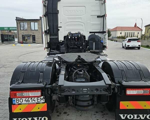 Белый Вольво FH 13, объемом двигателя 0 л и пробегом 735 тыс. км за 53000 $, фото 8 на Automoto.ua