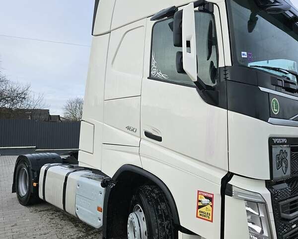 Белый Вольво FH 13, объемом двигателя 0 л и пробегом 735 тыс. км за 53000 $, фото 6 на Automoto.ua