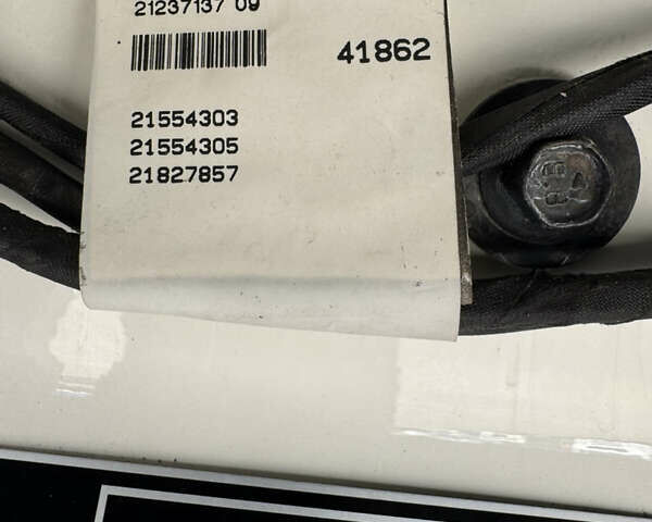 Белый Вольво FH 13, объемом двигателя 12.6 л и пробегом 870 тыс. км за 43900 $, фото 52 на Automoto.ua