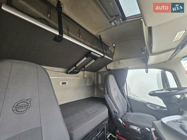 Белый Вольво FH 13, объемом двигателя 0 л и пробегом 735 тыс. км за 53000 $, фото 13 на Automoto.ua