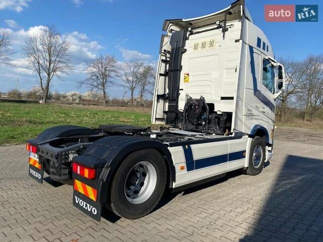 Белый Вольво FH 13, объемом двигателя 12.9 л и пробегом 780 тыс. км за 51902 $, фото 19 на Automoto.ua