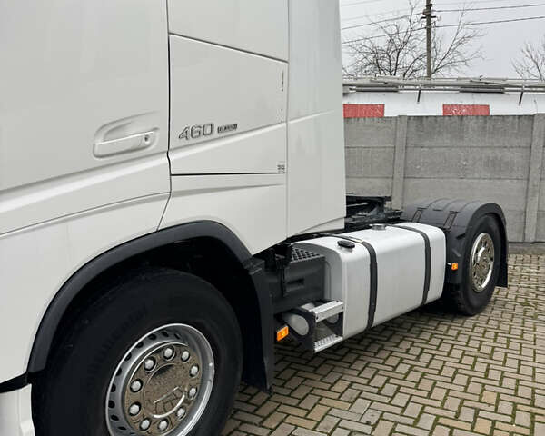 Белый Вольво FH 13, объемом двигателя 12.9 л и пробегом 870 тыс. км за 43500 $, фото 8 на Automoto.ua