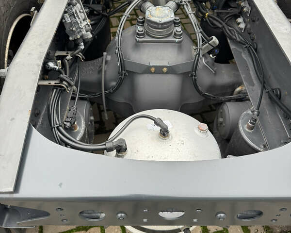 Белый Вольво FH 13, объемом двигателя 12.9 л и пробегом 870 тыс. км за 43500 $, фото 11 на Automoto.ua