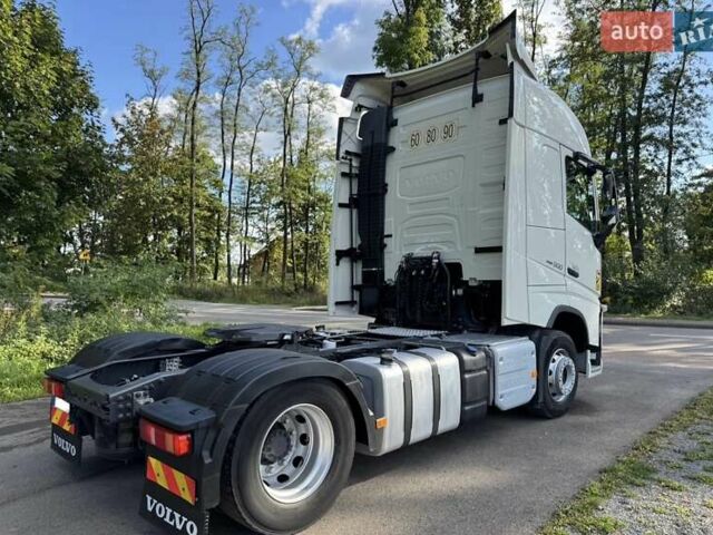 Белый Вольво FH 13, объемом двигателя 12.9 л и пробегом 670 тыс. км за 55555 $, фото 6 на Automoto.ua