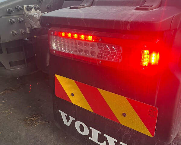 Білий Вольво FH 13, об'ємом двигуна 12 л та пробігом 236 тис. км за 89425 $, фото 9 на Automoto.ua