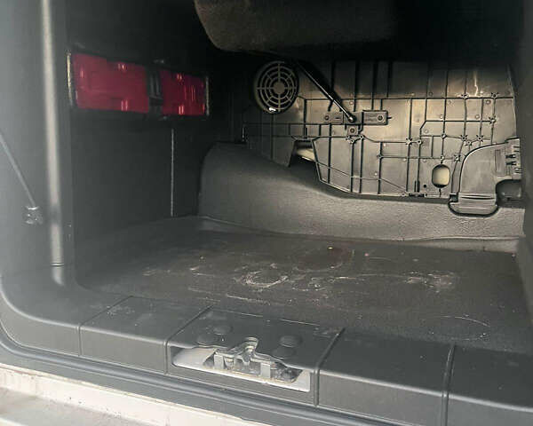 Білий Вольво FH 13, об'ємом двигуна 12 л та пробігом 236 тис. км за 89425 $, фото 7 на Automoto.ua