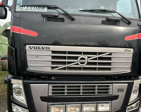 Черный Вольво FH 13, объемом двигателя 12.8 л и пробегом 580 тыс. км за 41744 $, фото 1 на Automoto.ua