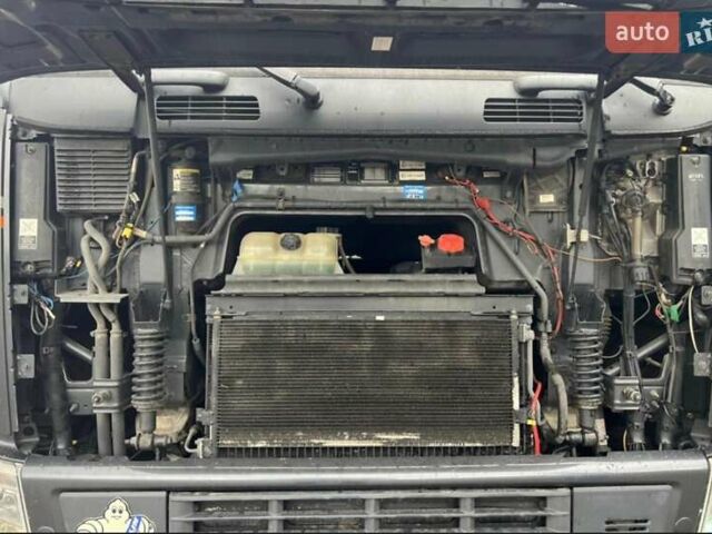 Черный Вольво FH 13, объемом двигателя 13 л и пробегом 900 тыс. км за 27300 $, фото 29 на Automoto.ua