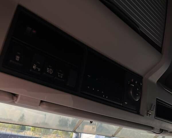 Черный Вольво FH 13, объемом двигателя 0 л и пробегом 957 тыс. км за 22700 $, фото 17 на Automoto.ua