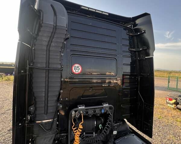 Черный Вольво FH 13, объемом двигателя 0 л и пробегом 957 тыс. км за 22700 $, фото 14 на Automoto.ua