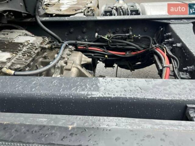 Черный Вольво FH 13, объемом двигателя 13 л и пробегом 900 тыс. км за 27300 $, фото 30 на Automoto.ua