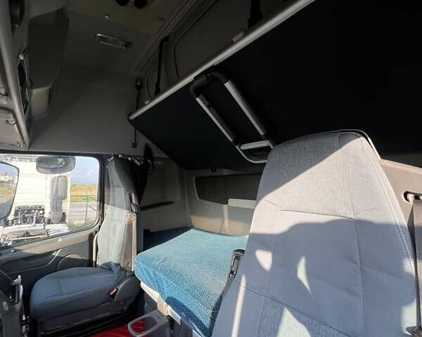 Черный Вольво FH 13, объемом двигателя 0 л и пробегом 957 тыс. км за 22700 $, фото 18 на Automoto.ua