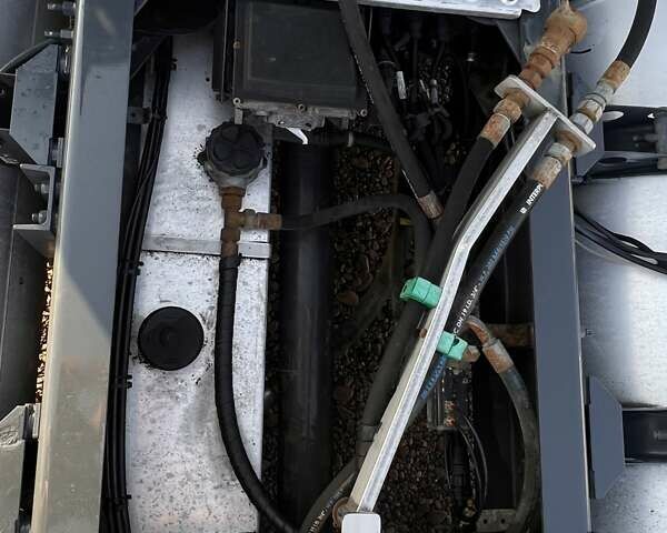 Черный Вольво FH 13, объемом двигателя 0 л и пробегом 957 тыс. км за 22700 $, фото 13 на Automoto.ua