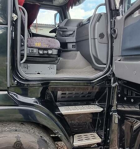 Чорний Вольво FH 13, об'ємом двигуна 12.8 л та пробігом 246 тис. км за 23499 $, фото 16 на Automoto.ua