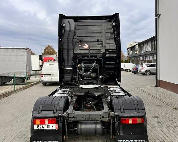Вольво FH 13 2012 у Тячеве на Automoto.ua Чорний Вольво FH 13, об'ємом двигуна 12.9 л та пробігом 837 тис. км за 26500 $, фото 11 на Automoto.ua