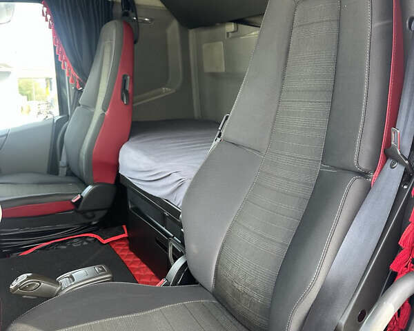 Черный Вольво FH 13, объемом двигателя 0 л и пробегом 825 тыс. км за 29500 $, фото 7 на Automoto.ua