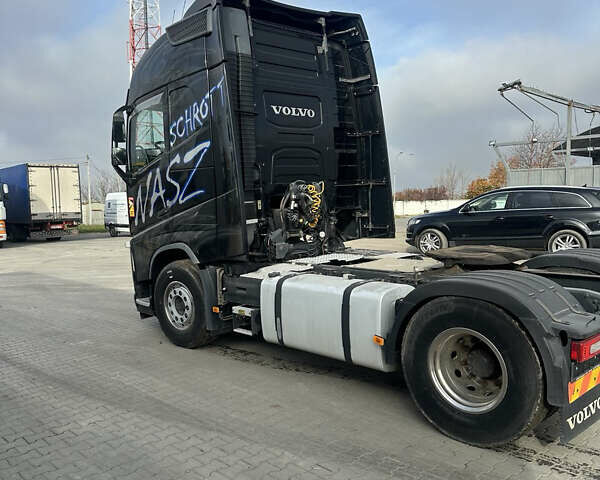 Черный Вольво FH 13, объемом двигателя 0 л и пробегом 825 тыс. км за 29500 $, фото 4 на Automoto.ua