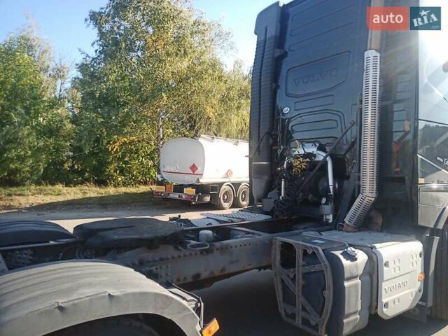 Чорний Вольво FH 13, об'ємом двигуна 0 л та пробігом 760 тис. км за 35000 $, фото 7 на Automoto.ua