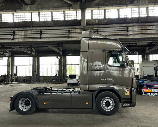 Коричневий Вольво FH 13, об'ємом двигуна 0 л та пробігом 913 тис. км за 29100 $, фото 3 на Automoto.ua