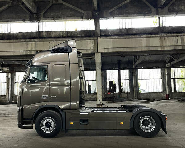 Коричневий Вольво FH 13, об'ємом двигуна 0 л та пробігом 913 тис. км за 29100 $, фото 4 на Automoto.ua