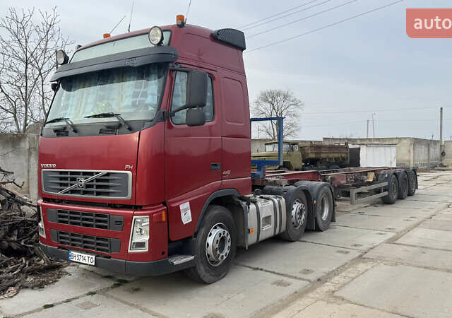 Червоний Вольво FH 13, об'ємом двигуна 12.6 л та пробігом 890 тис. км за 26000 $, фото 5 на Automoto.ua