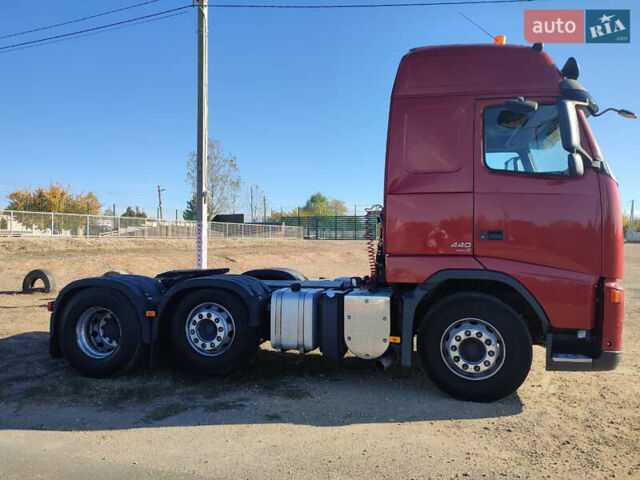 Червоний Вольво FH 13, об'ємом двигуна 12.6 л та пробігом 890 тис. км за 26000 $, фото 3 на Automoto.ua