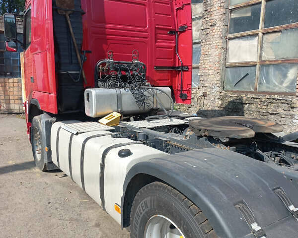 Червоний Вольво FH 13, об'ємом двигуна 12 л та пробігом 180 тис. км за 14000 $, фото 2 на Automoto.ua