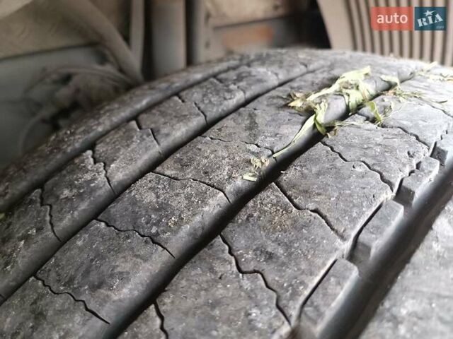 Красный Вольво FH 13, объемом двигателя 12.8 л и пробегом 2 тыс. км за 18500 $, фото 10 на Automoto.ua