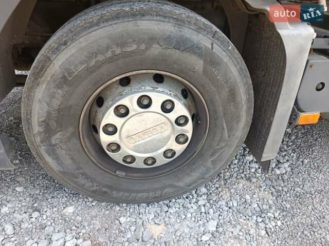 Красный Вольво FH 13, объемом двигателя 12.8 л и пробегом 2 тыс. км за 18500 $, фото 11 на Automoto.ua