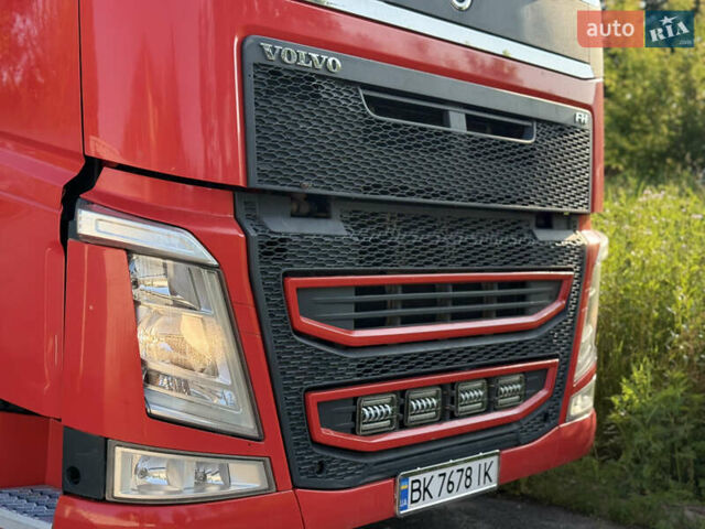 Червоний Вольво FH 13, об'ємом двигуна 12.78 л та пробігом 429 тис. км за 42000 $, фото 7 на Automoto.ua