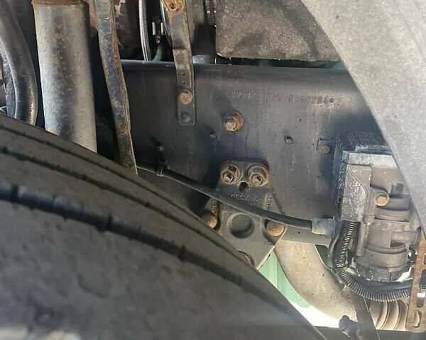 Вольво FH 13 2006 в Виннице на Automoto.ua Красный Вольво FH 13, объемом двигателя 13 л и пробегом 1 тыс. км за 16500 $, фото 12 на Automoto.ua
