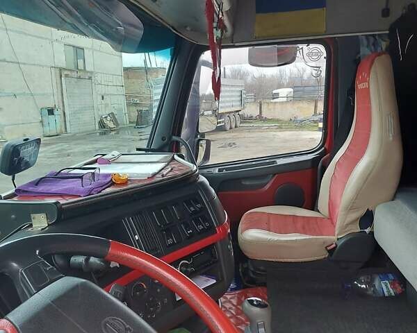Красный Вольво FH 13, объемом двигателя 12.78 л и пробегом 1 тыс. км за 13500 $, фото 3 на Automoto.ua