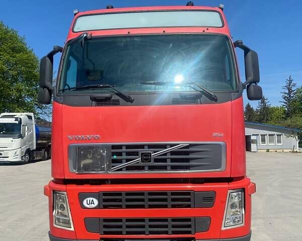 Красный Вольво FH 13, объемом двигателя 12.78 л и пробегом 1 тыс. км за 9600 $, фото 5 на Automoto.ua
