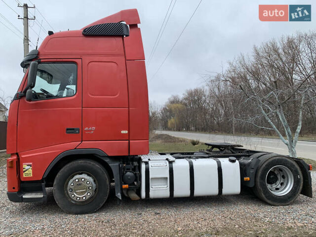 Красный Вольво FH 13, объемом двигателя 0 л и пробегом 1 тыс. км за 12500 $, фото 5 на Automoto.ua