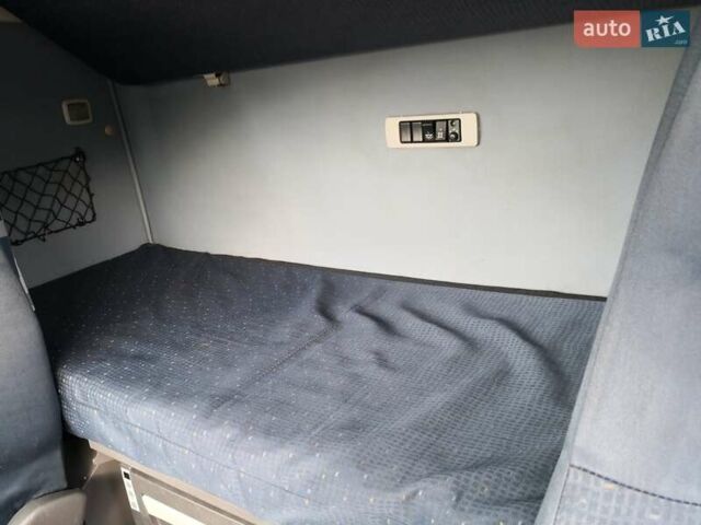 Червоний Вольво FH 13, об'ємом двигуна 12.78 л та пробігом 130 тис. км за 21283 $, фото 12 на Automoto.ua