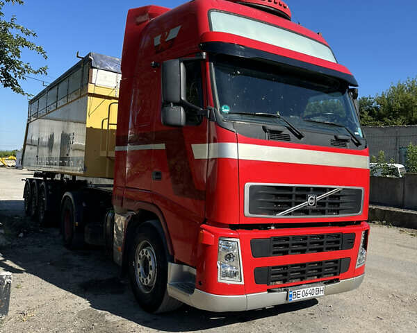 Красный Вольво FH 13, объемом двигателя 12.9 л и пробегом 1 тыс. км за 28000 $, фото 2 на Automoto.ua