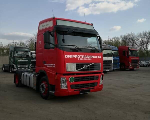 Червоний Вольво FH 13, об'ємом двигуна 12.78 л та пробігом 130 тис. км за 21283 $, фото 1 на Automoto.ua