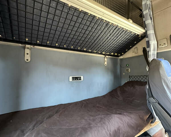 Красный Вольво FH 13, объемом двигателя 12.9 л и пробегом 1 тыс. км за 28000 $, фото 23 на Automoto.ua