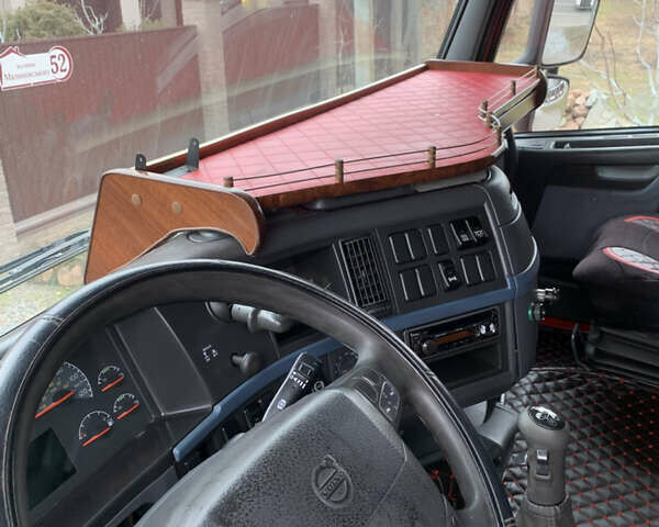Красный Вольво FH 13, объемом двигателя 0 л и пробегом 1 тыс. км за 12500 $, фото 13 на Automoto.ua