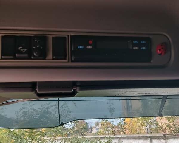 Вольво FH 13 2009 в Нововолынск на Automoto.ua Красный Вольво FH 13, объемом двигателя 12.78 л и пробегом 2 тыс. км за 14000 $, фото 6 на Automoto.ua