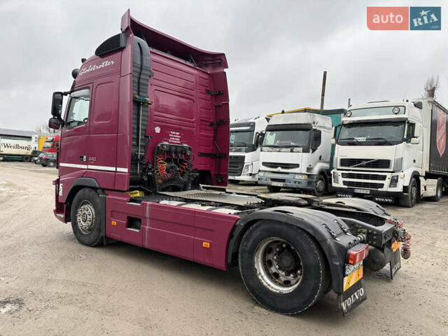 Красный Вольво FH 13, объемом двигателя 12.9 л и пробегом 102 тыс. км за 16900 $, фото 4 на Automoto.ua