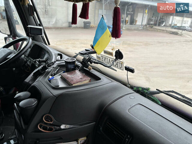 Красный Вольво FH 13, объемом двигателя 12.9 л и пробегом 102 тыс. км за 16900 $, фото 10 на Automoto.ua