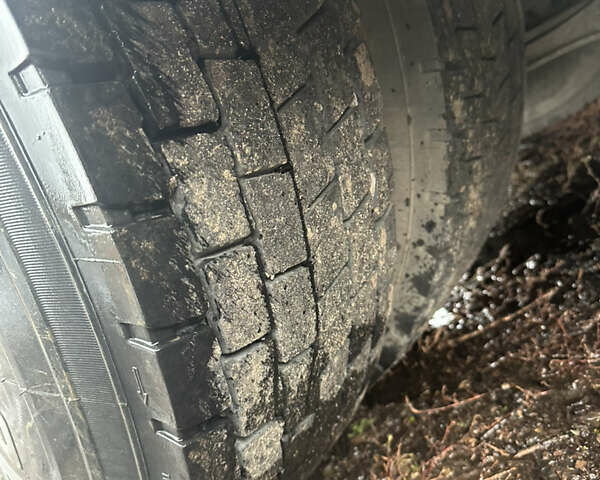 Красный Вольво FH 13, объемом двигателя 0 л и пробегом 900 тыс. км за 11500 $, фото 4 на Automoto.ua