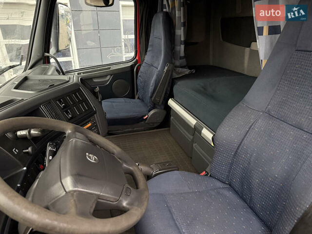 Красный Вольво FH 13, объемом двигателя 12.78 л и пробегом 1000 тыс. км за 18899 $, фото 19 на Automoto.ua