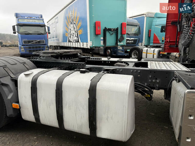 Красный Вольво FH 13, объемом двигателя 12.78 л и пробегом 1000 тыс. км за 18899 $, фото 10 на Automoto.ua